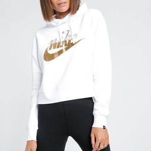 Small white Nike cropped sweater